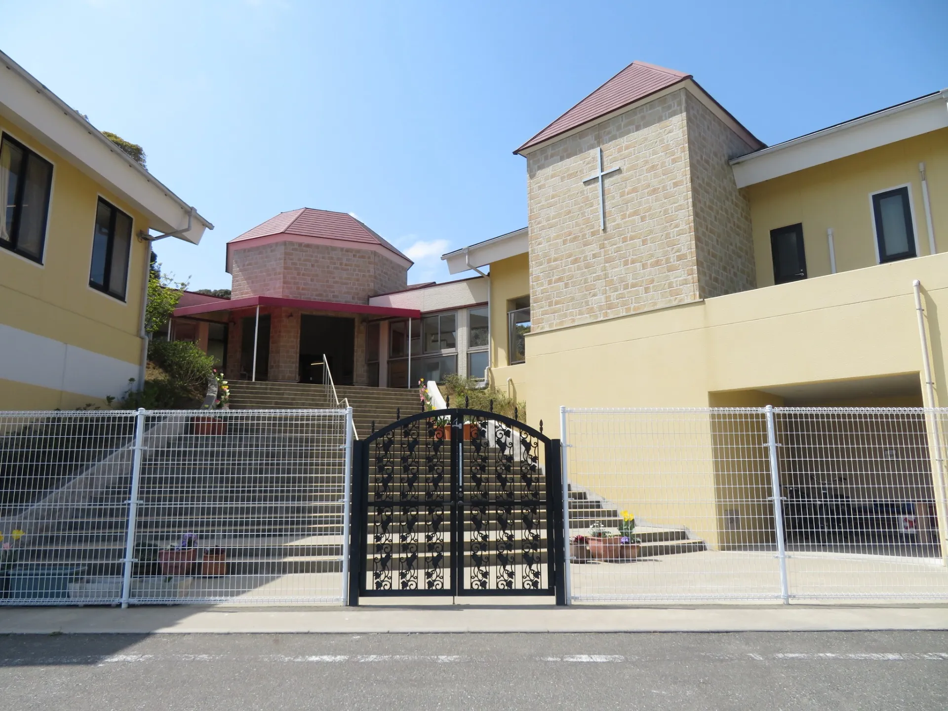 認定こども園 ひかりと風とサクランボ